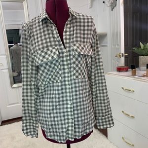 Lightweight plaid long sleeve button down